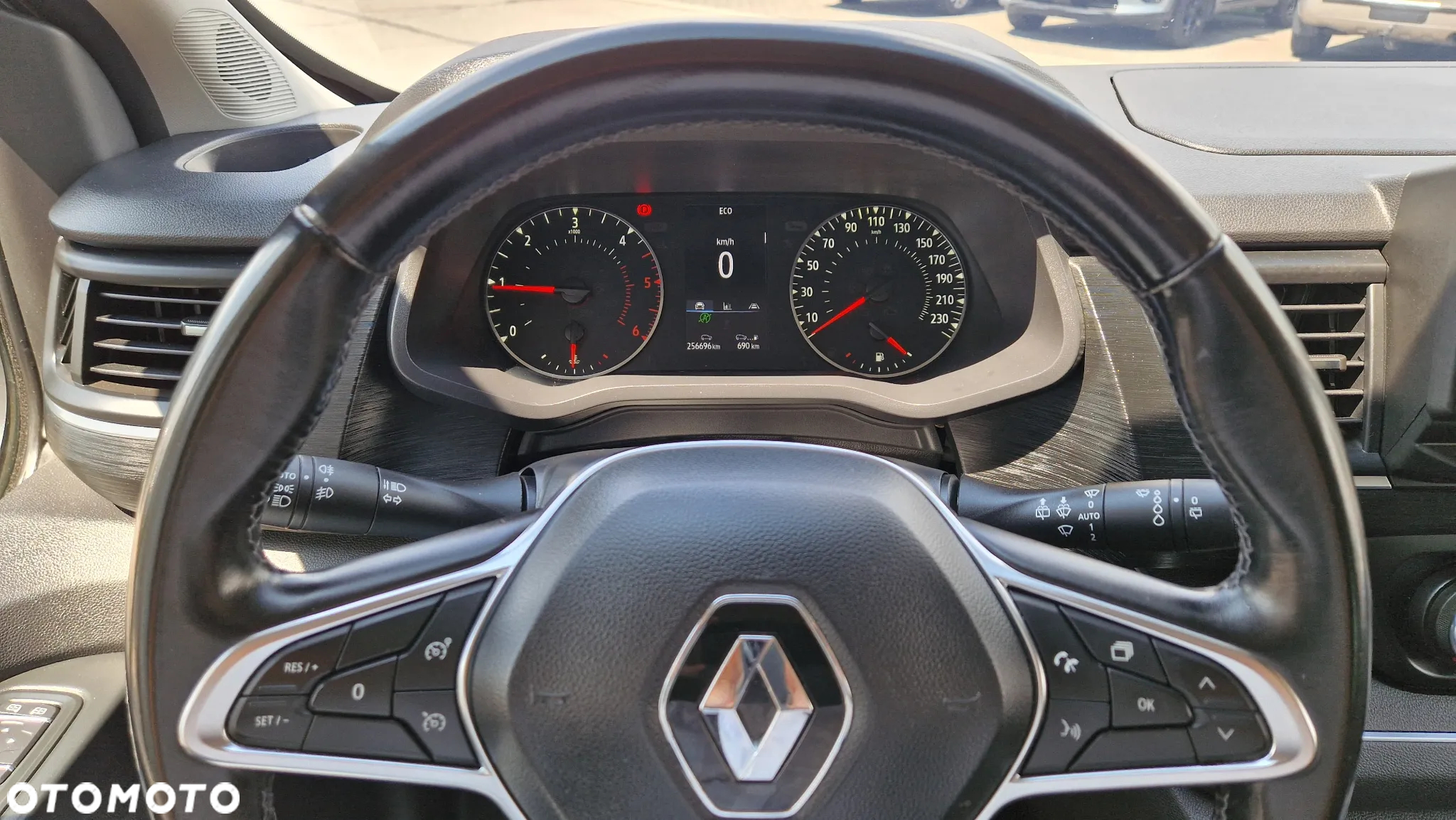 Renault Trafic - 12