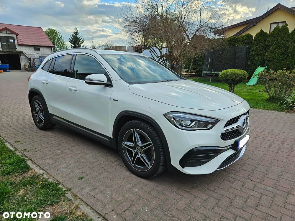 Mercedes-Benz GLA 180 AMG Line - 5