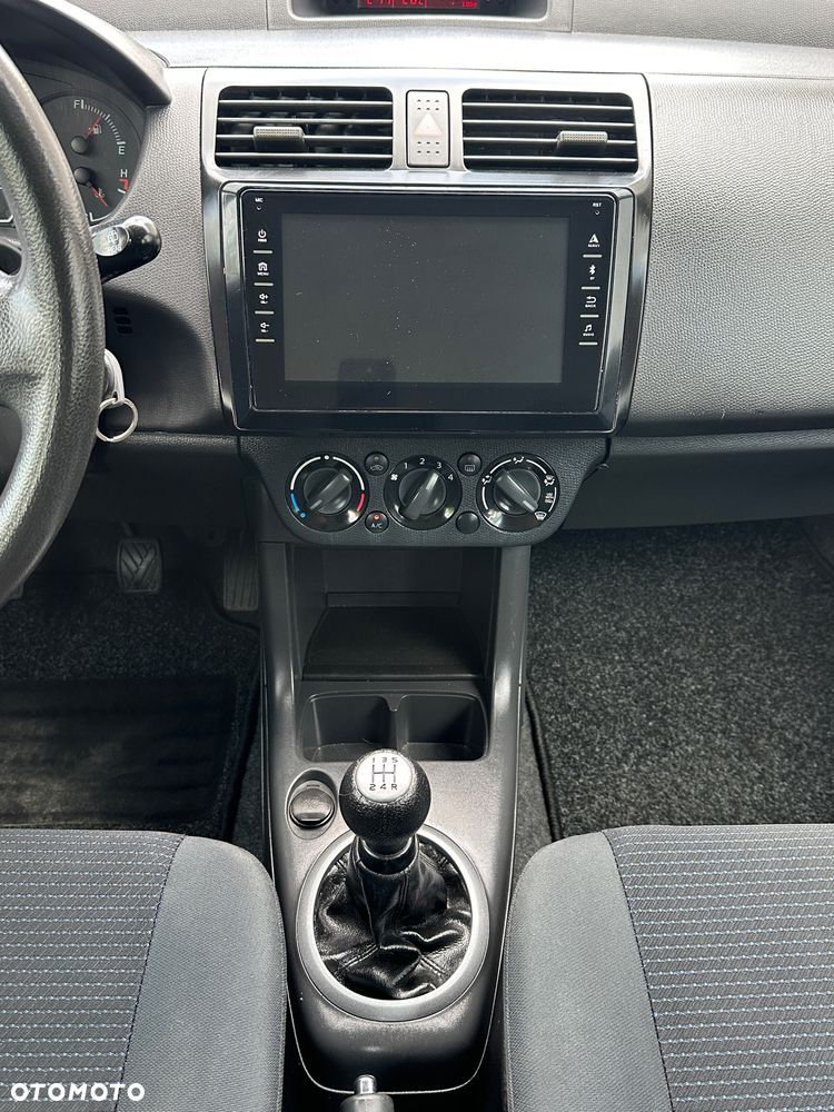 Suzuki Swift - 16