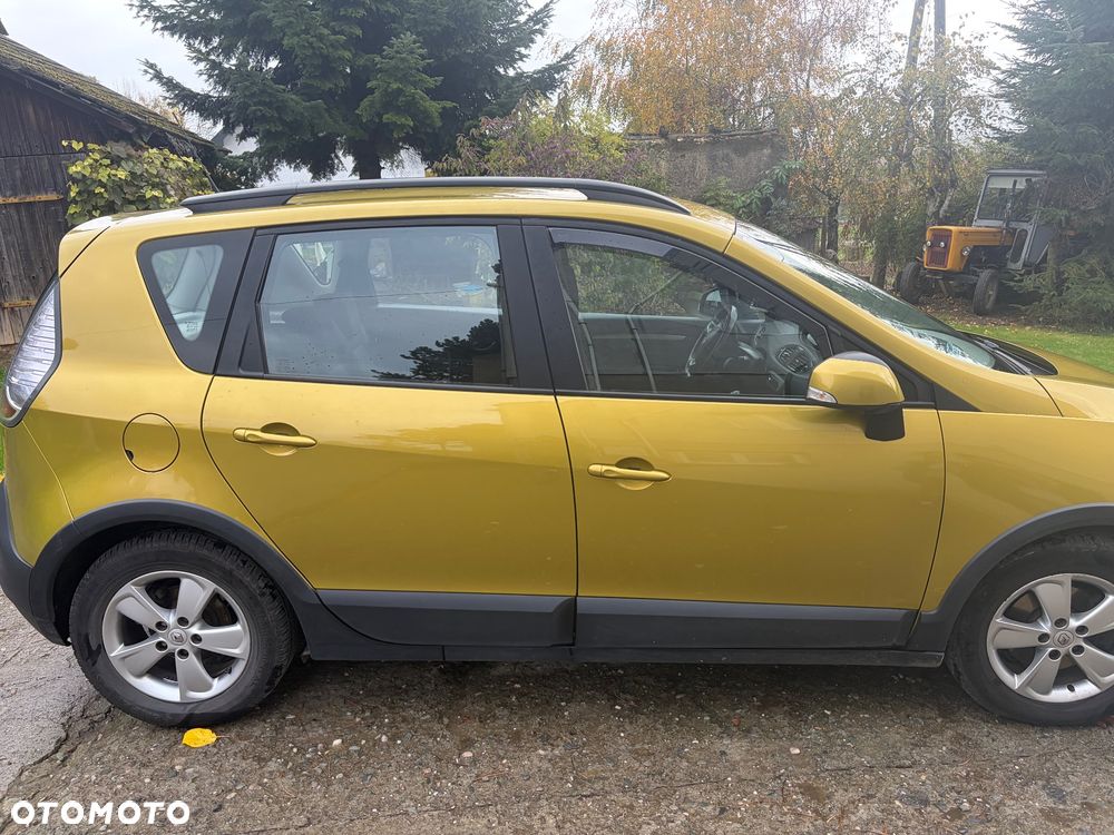 Renault Scenic 2014 photo 2