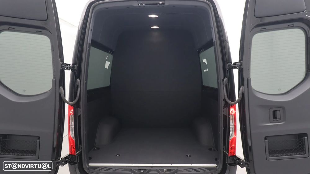 Mercedes-Benz Sprinter - 35