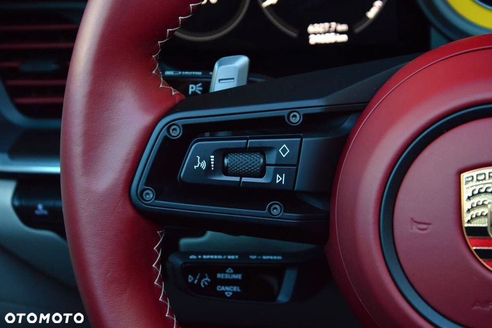 Porsche 911 Carrera Turbo S - 35