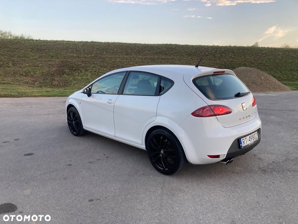 Seat Leon 2008 photo 3