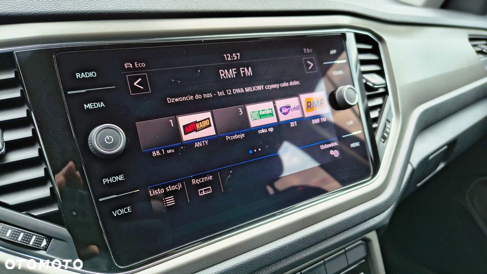 Volkswagen T-Roc - 17