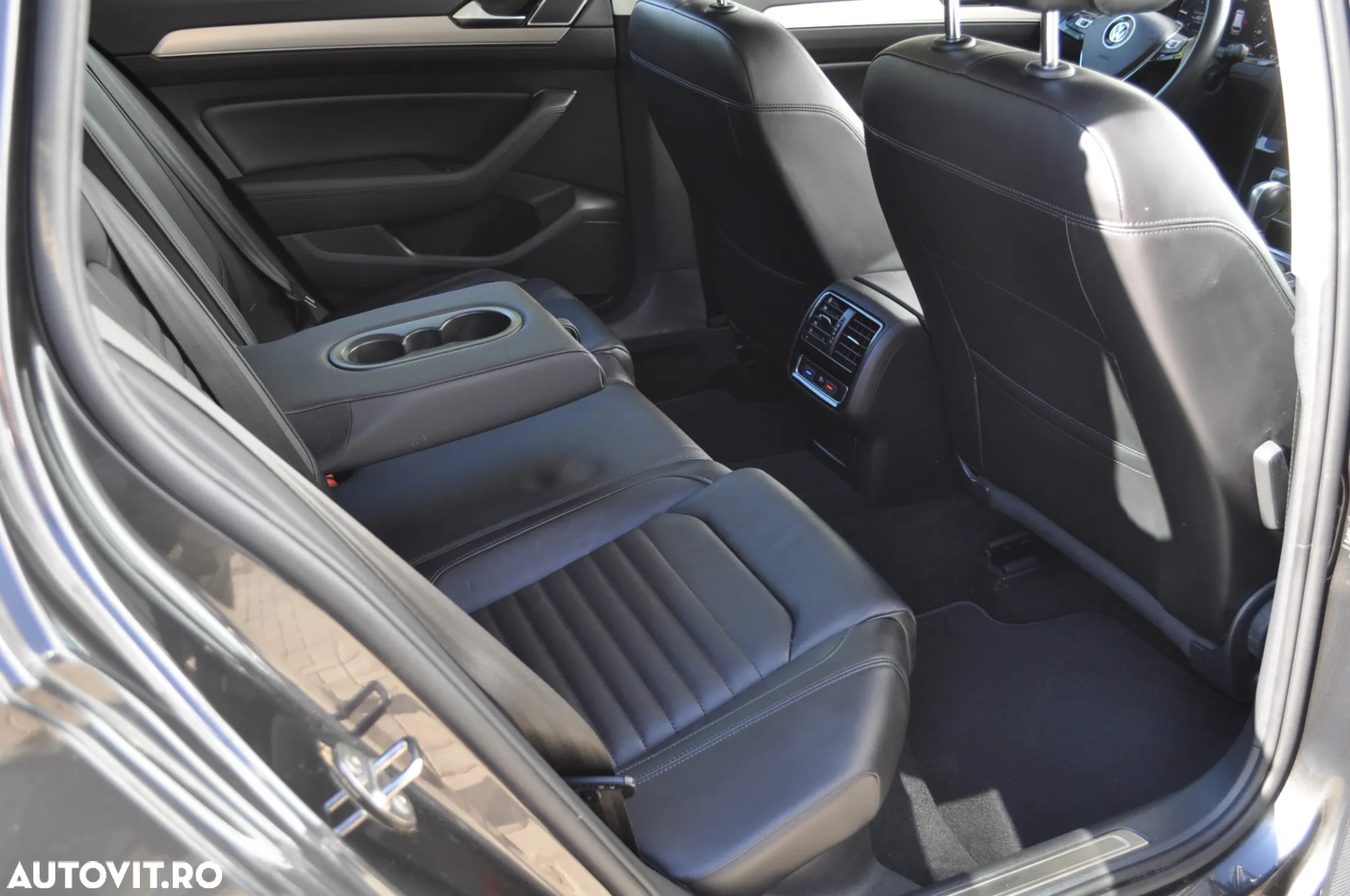 Volkswagen Passat Variant 2.0 TDI SCR DSG Highline - 14