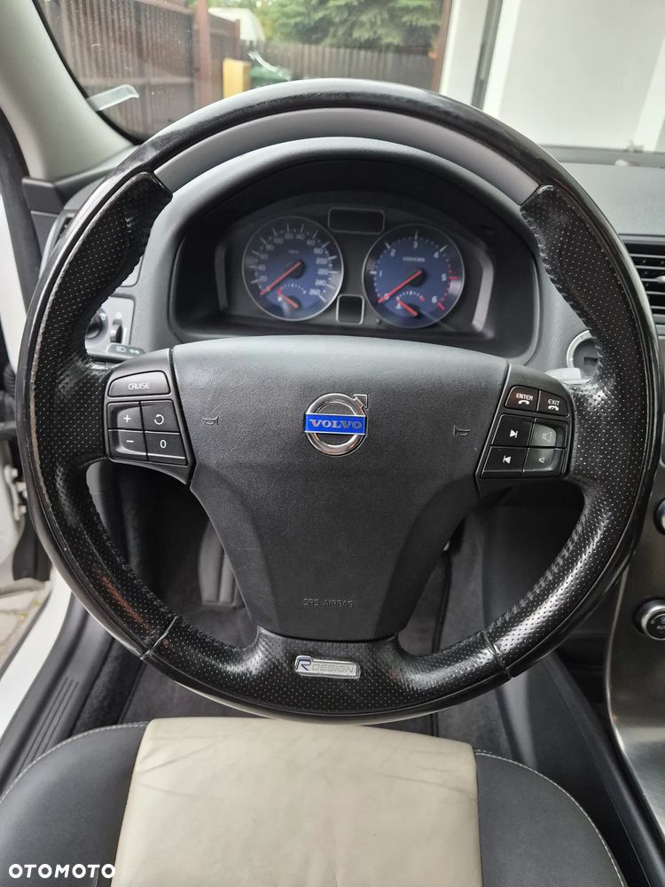Volvo C30 D2 R-Design - 21