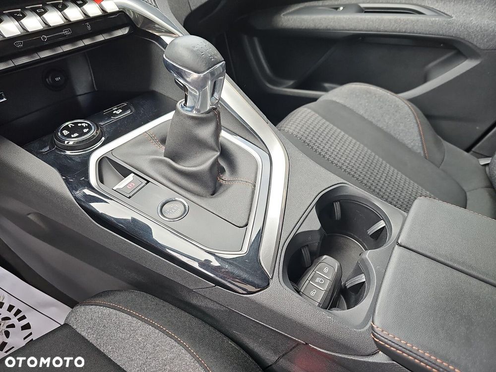 Peugeot 5008 - 22