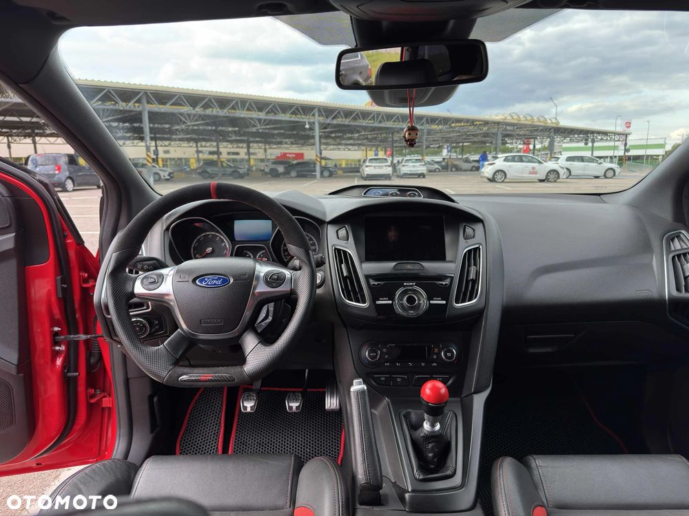 Ford Focus ST2 - 15