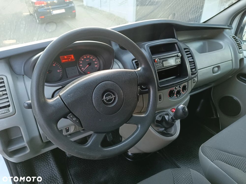Opel Vivaro - 19