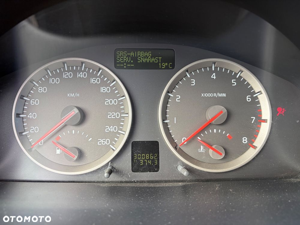 Volvo S40 2.4i - 9