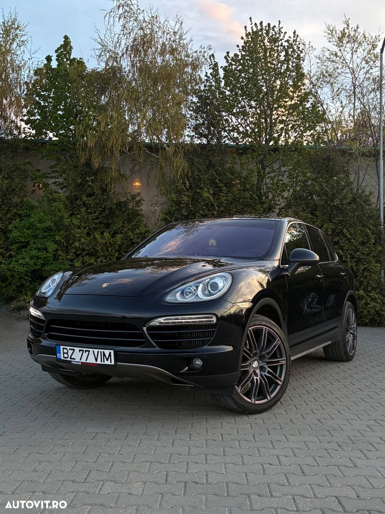 Porsche Cayenne - 1