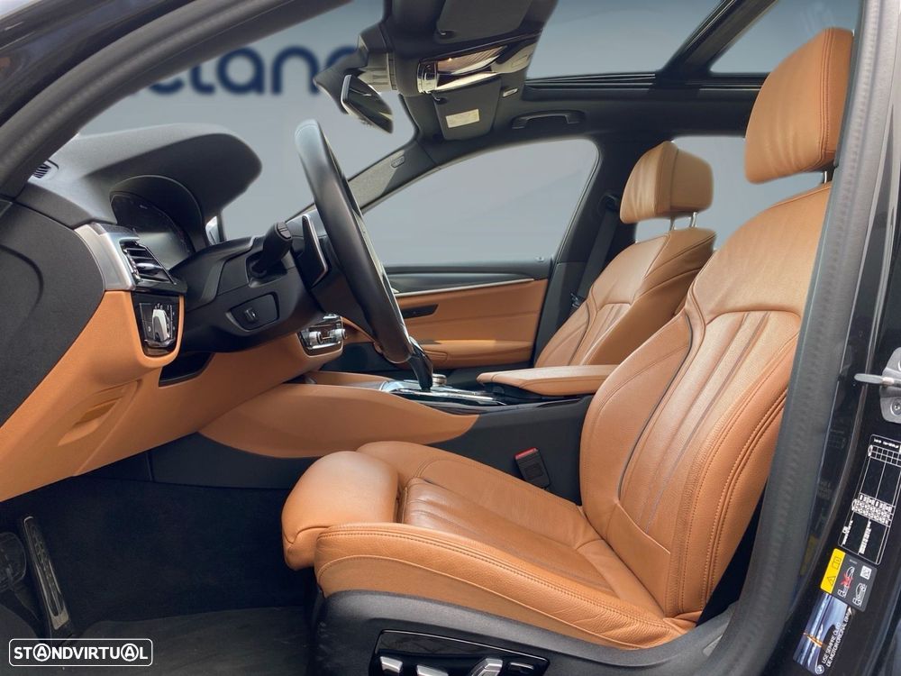 BMW 530 e Pack Desportivo M - 4