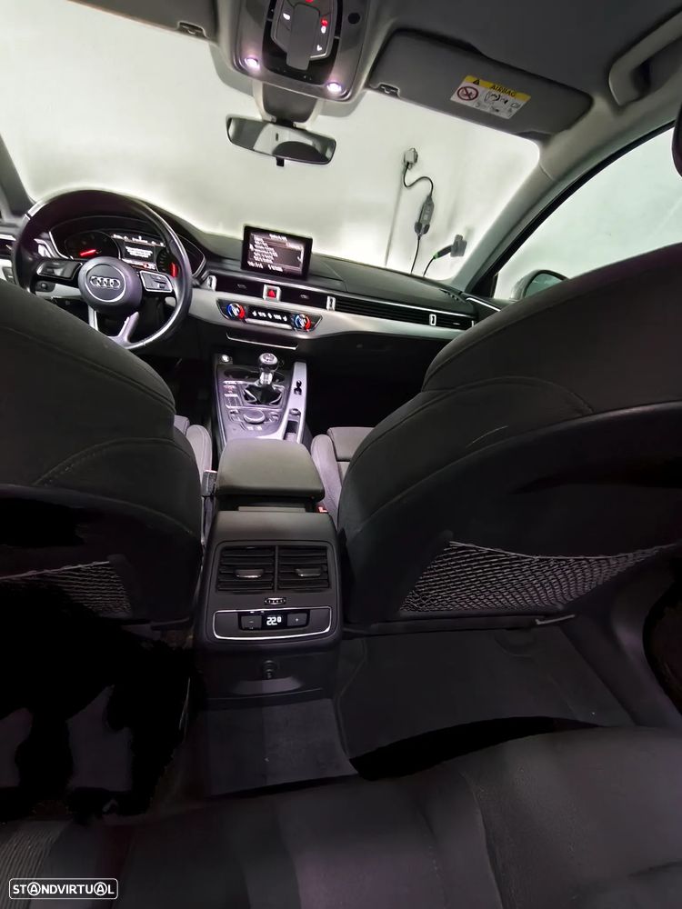 Audi A4 2.0 TDI Sport - 4