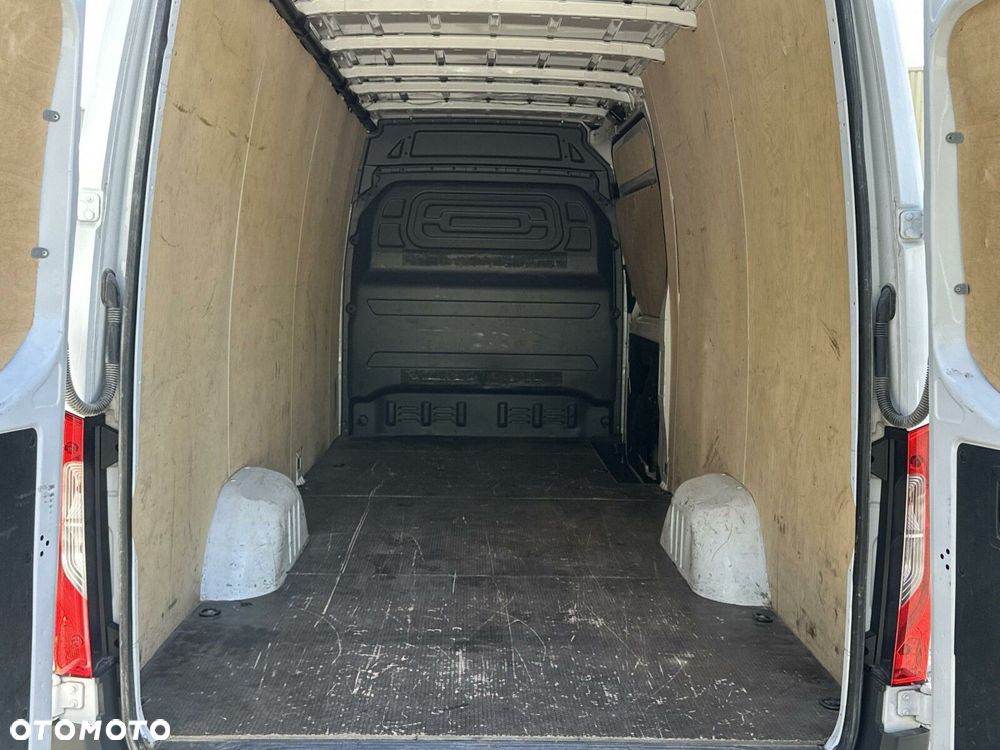 Mercedes-Benz Sprinter FURGON - 11