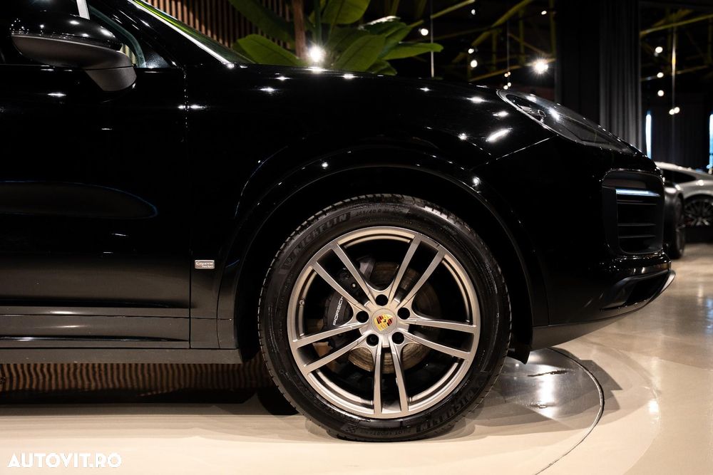 Porsche Cayenne Standard - 14