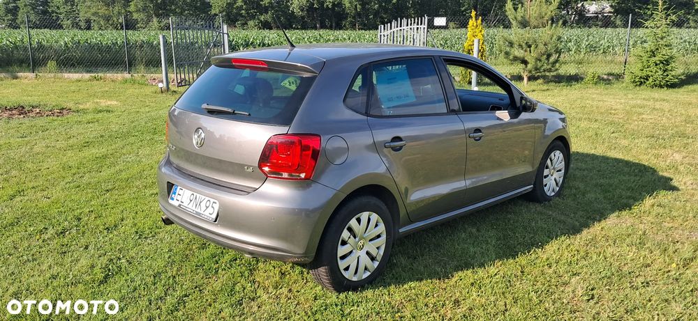 Volkswagen Polo 1.4 16V Comfortline DSG - 4