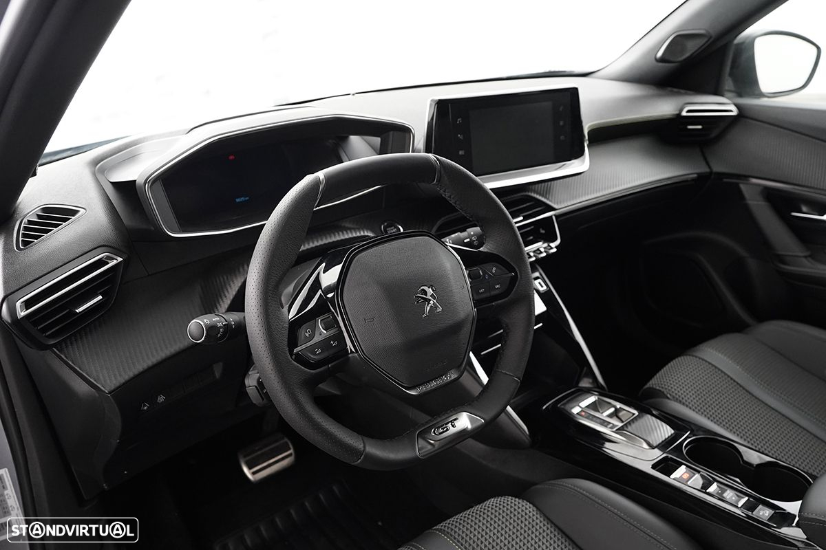 Peugeot e-2008 50 kWh GT - 8