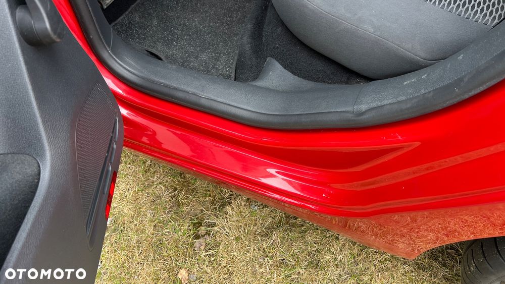 Volkswagen Golf 1.6 TDI DPF BlueMotion - 25