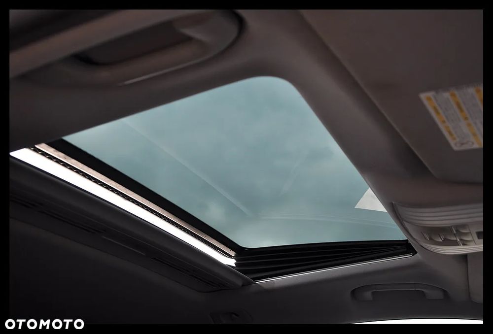 Mercedes-Benz Klasa E 300 BLUETEC 7G-TRONIC Avantgarde - 27