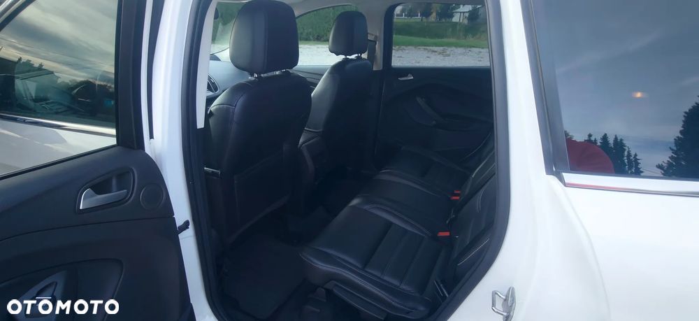 Ford Kuga - 11