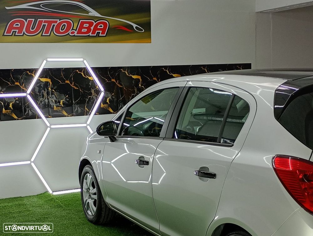 Opel Corsa 1.2 City FlexFuel - 31