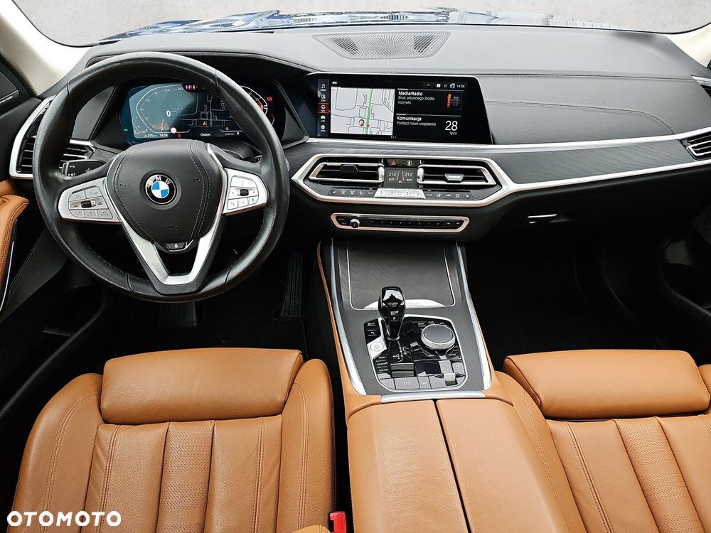 BMW X7 - 25