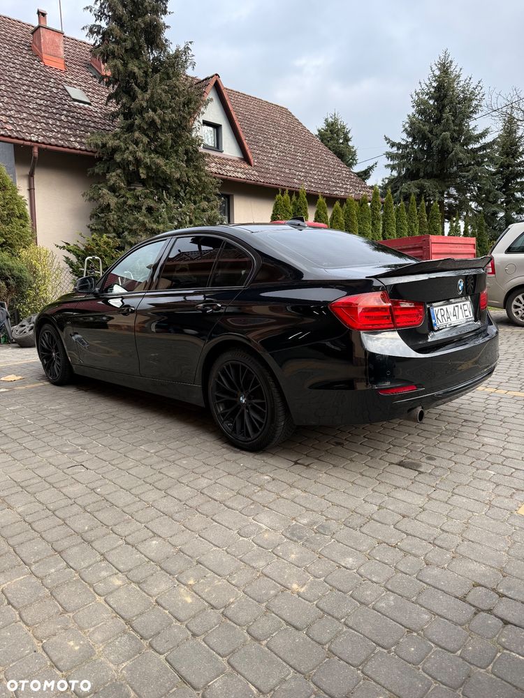 BMW Seria 3 320i xDrive Sport Line - 8