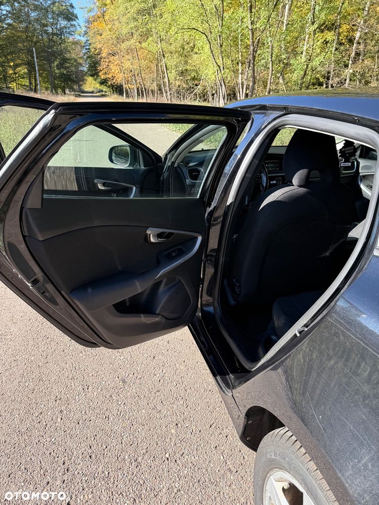 Volvo V40 D3 Momentum - 21