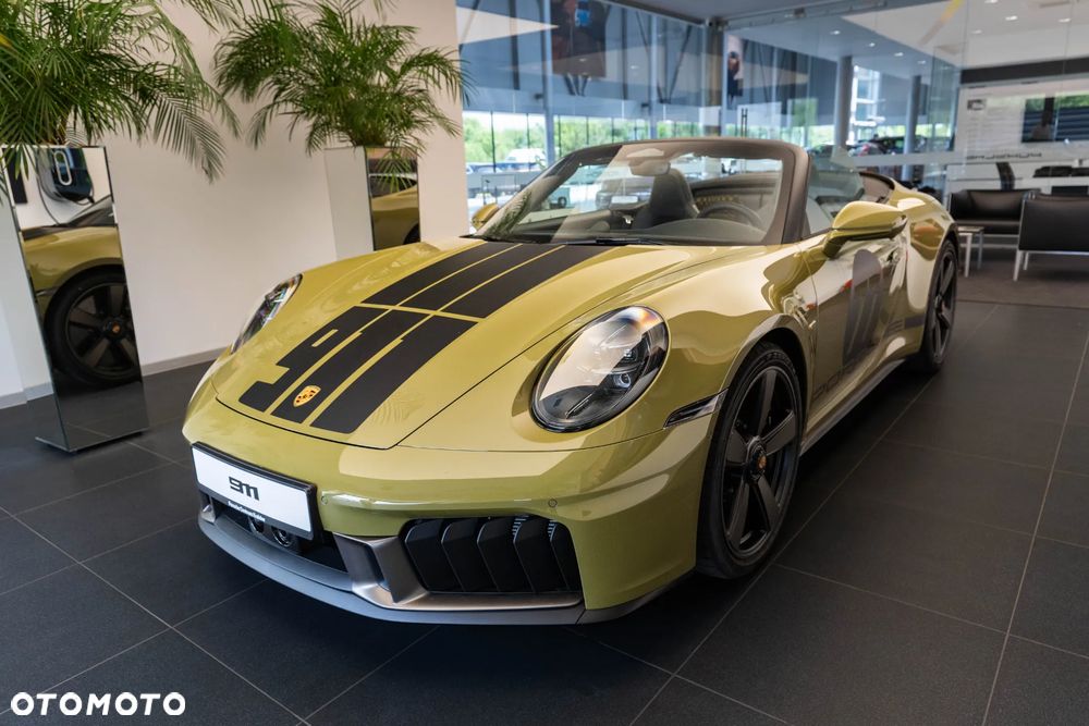 Porsche 911 Carrera T-Hybrid Spirit 70 - 13