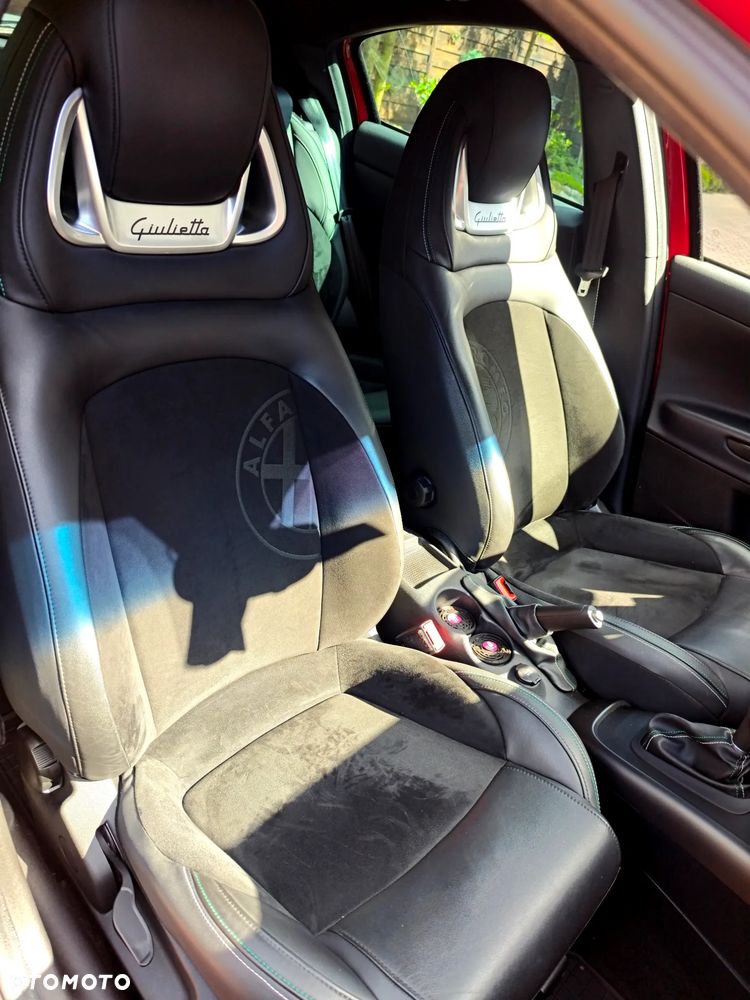 Alfa Romeo Giulietta 1750 TBi QV TCT - 11