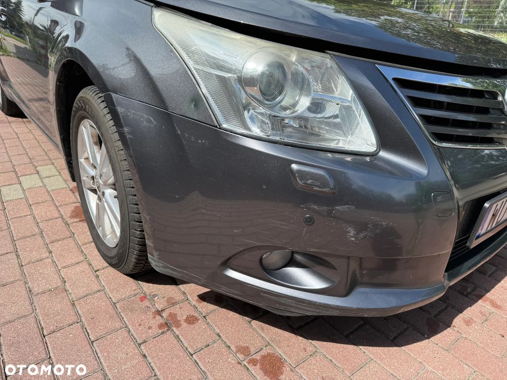 Toyota Avensis 2011 photo 3