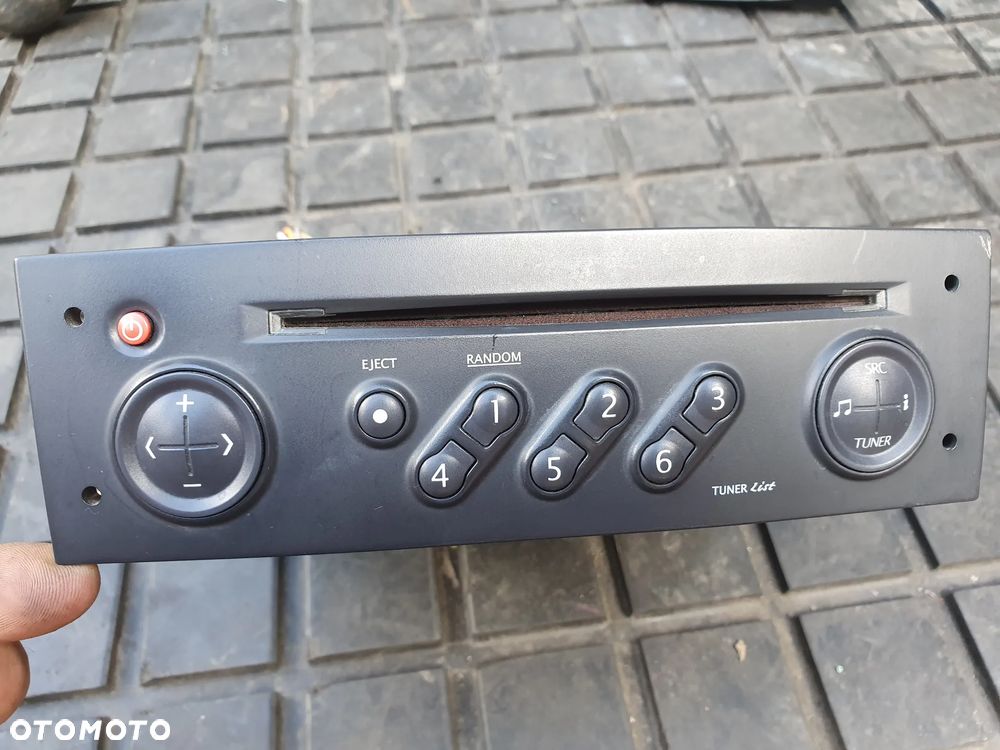 RADIO CD FABRYCZNE RENAULT MEGANE II SCENIC II 8200256141 POSIADAM 2 SZT - 8