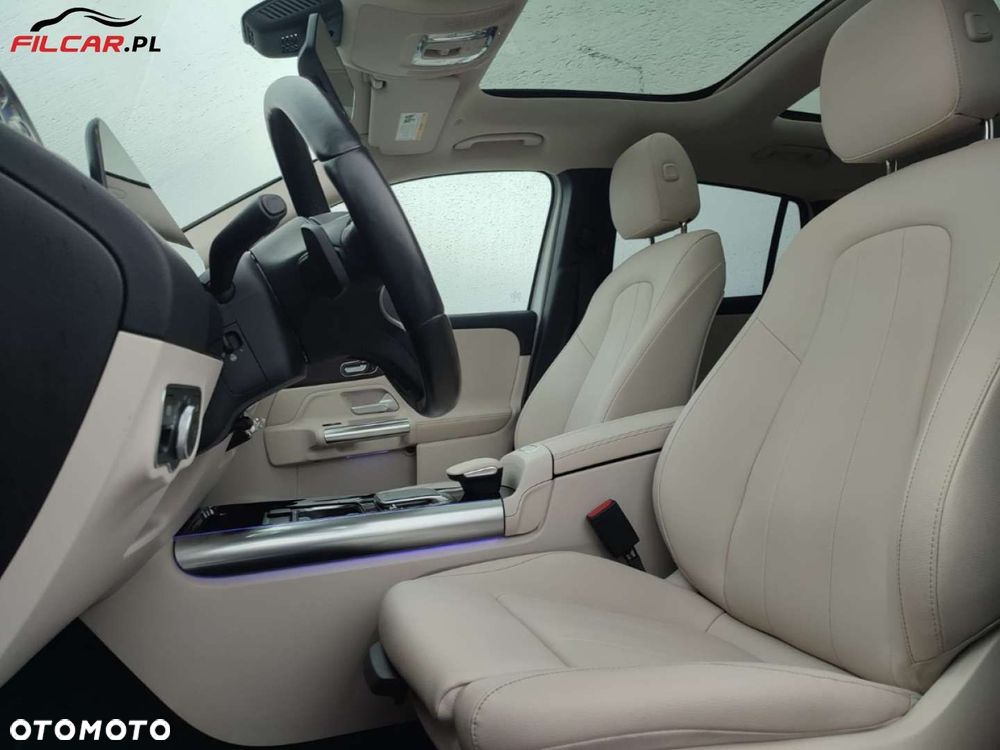 Mercedes-Benz GLA - 6