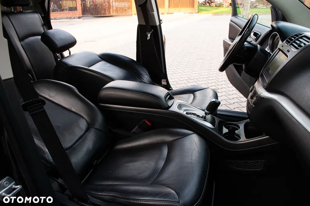 Fiat Freemont 2.0 Multijet 16V DPF Automatik Allrad Black Code - 24