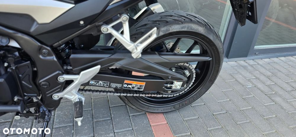 Honda CB - 32