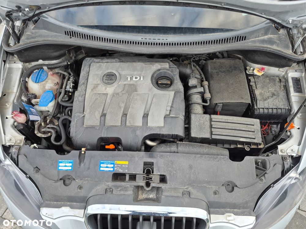 Seat Altea XL 1.6 TDI DPF CR Ecomotive Reference Copa - 24