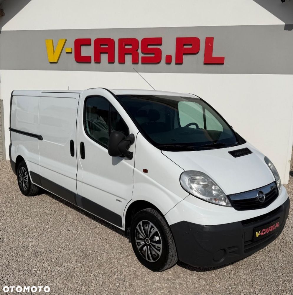 Opel Vivaro - 10