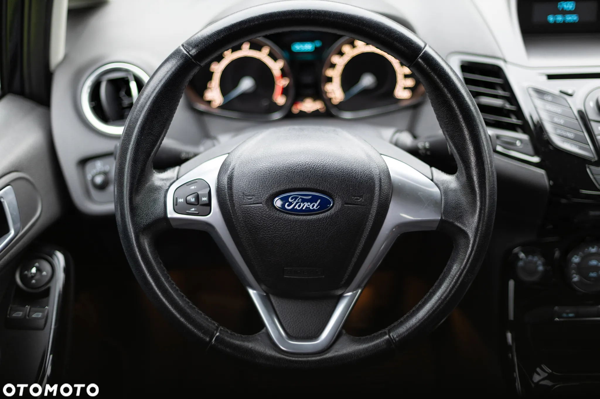 Ford Fiesta 1.0 EcoBoost Titanium - 23