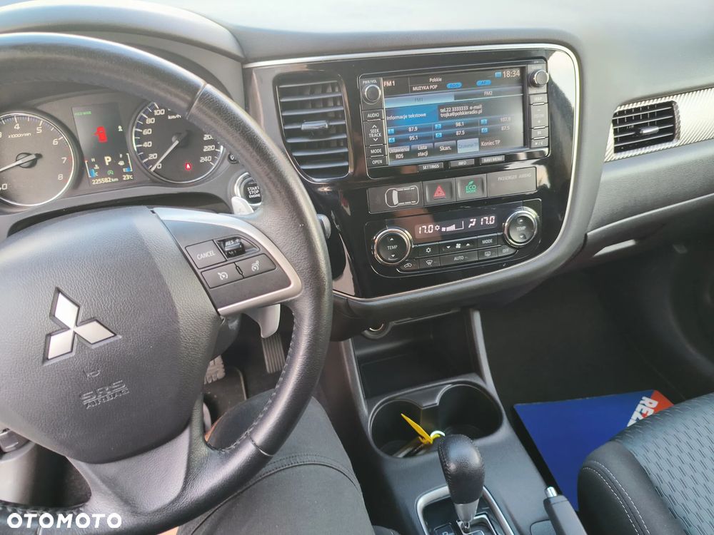 Mitsubishi Outlander 2.0 2WD CVT Diamant Edition - 12