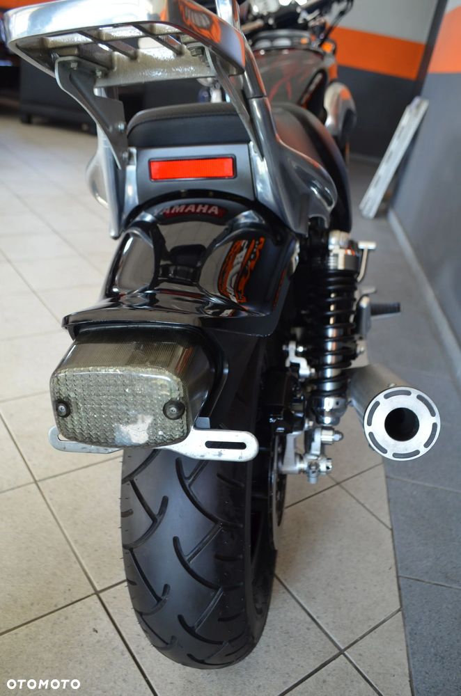 Yamaha V-MAX - 15