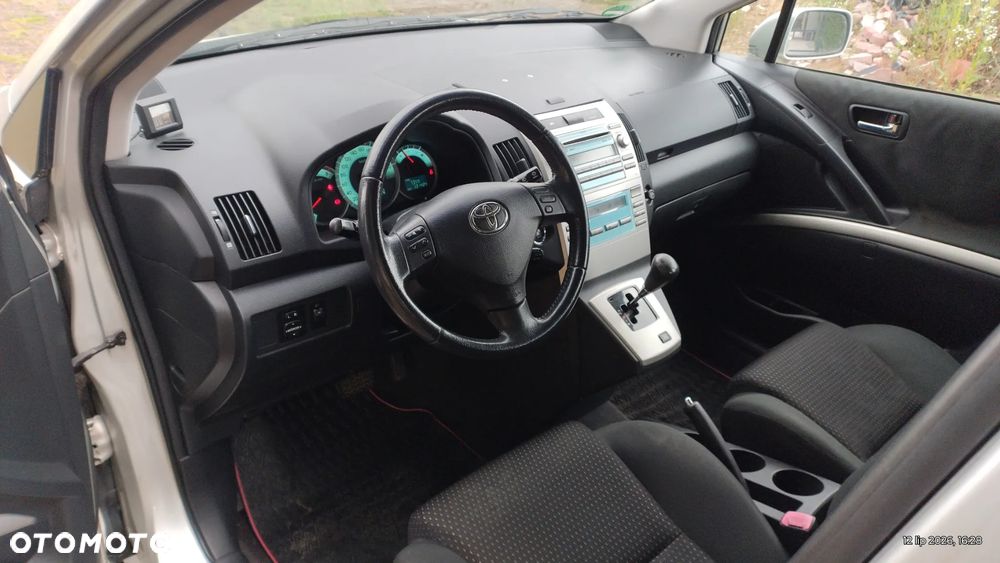 Toyota Corolla Verso 1.8 Premium + 7os MM - 9
