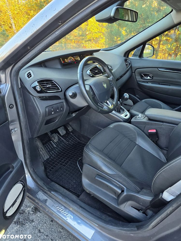 Renault Grand Scenic - 12