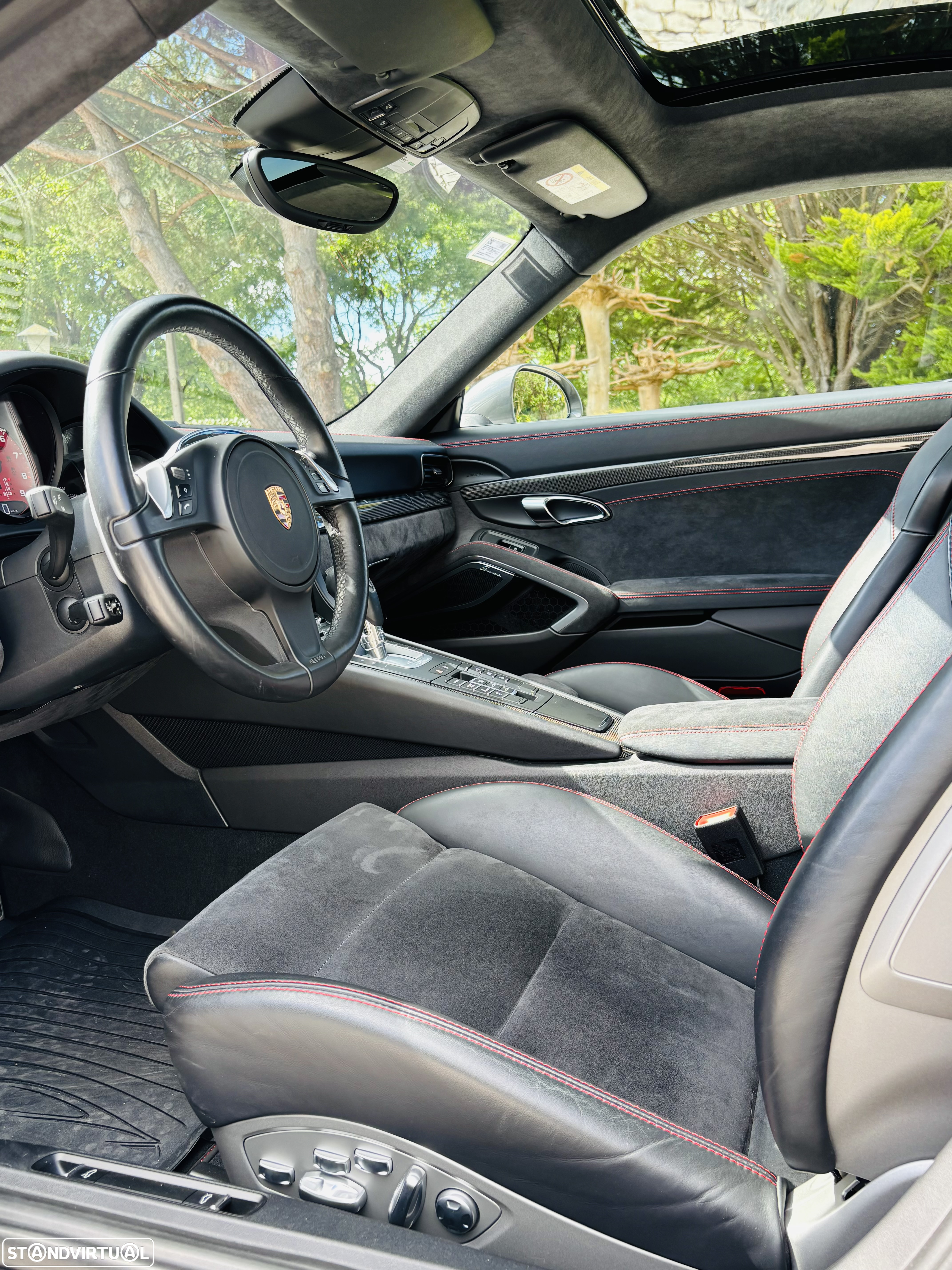 Porsche 911 (991) Carrera 4 GTS PDK - 19