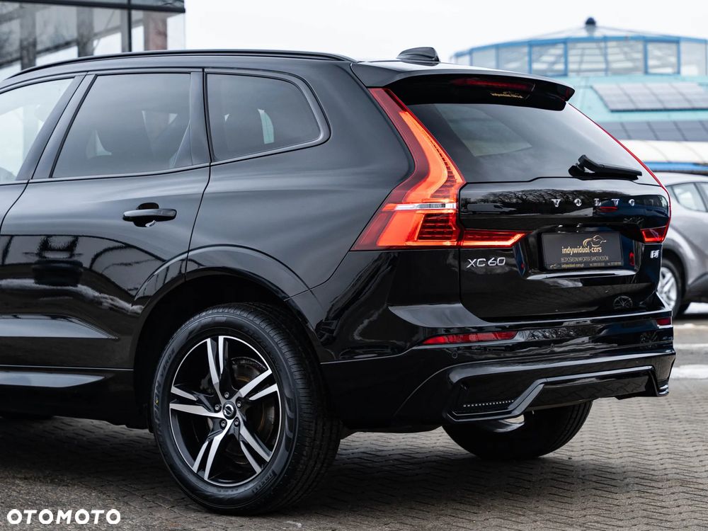 Volvo XC 60 B4 D AWD Plus Dark - 11