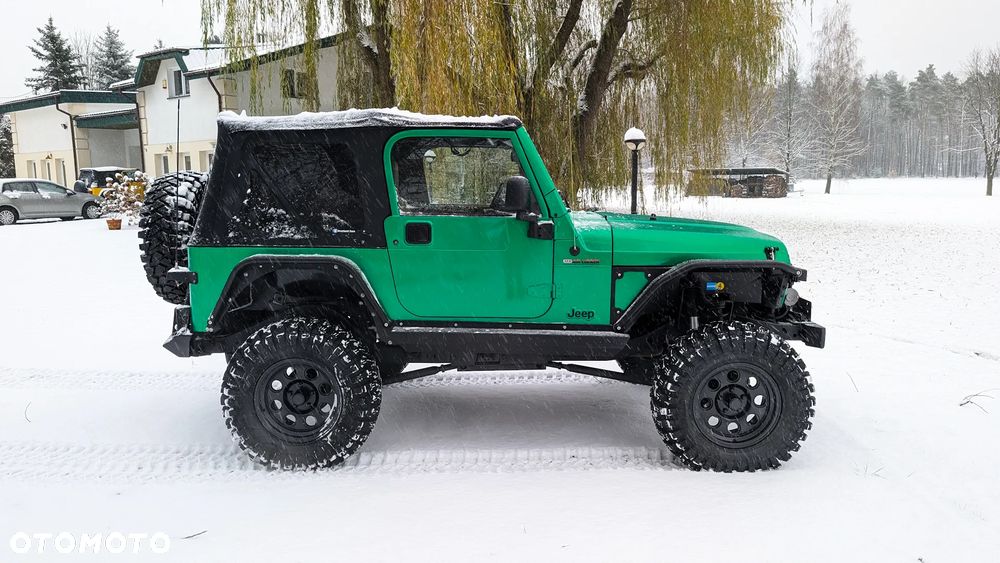 Jeep Wrangler - 4