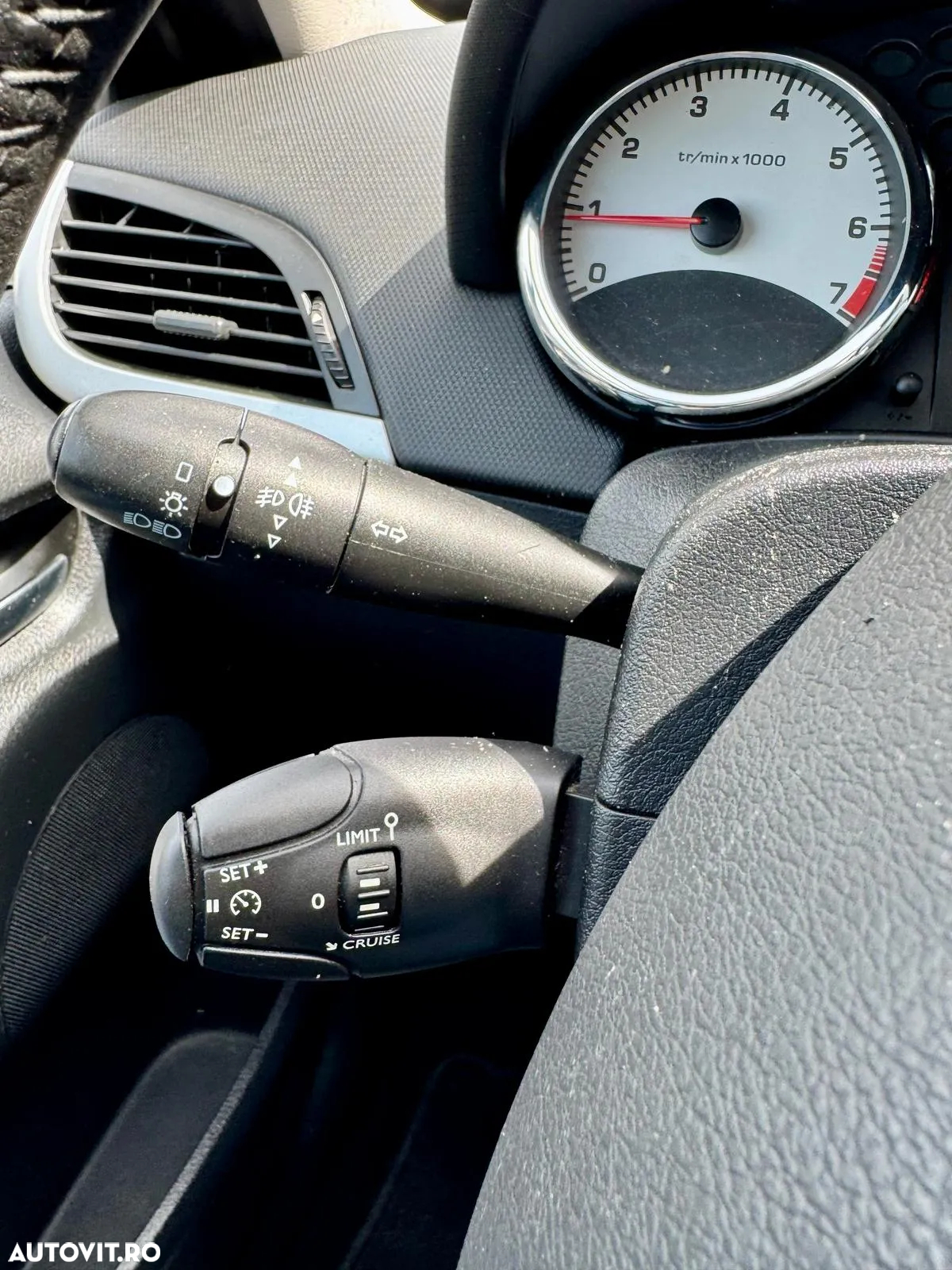 Peugeot 207 SW 1.4 VTi Active - 29