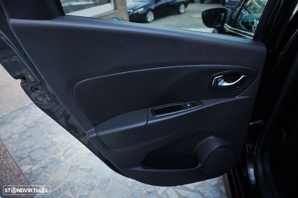 Renault Clio Sport Tourer 1.5 dCi GT Line - 13