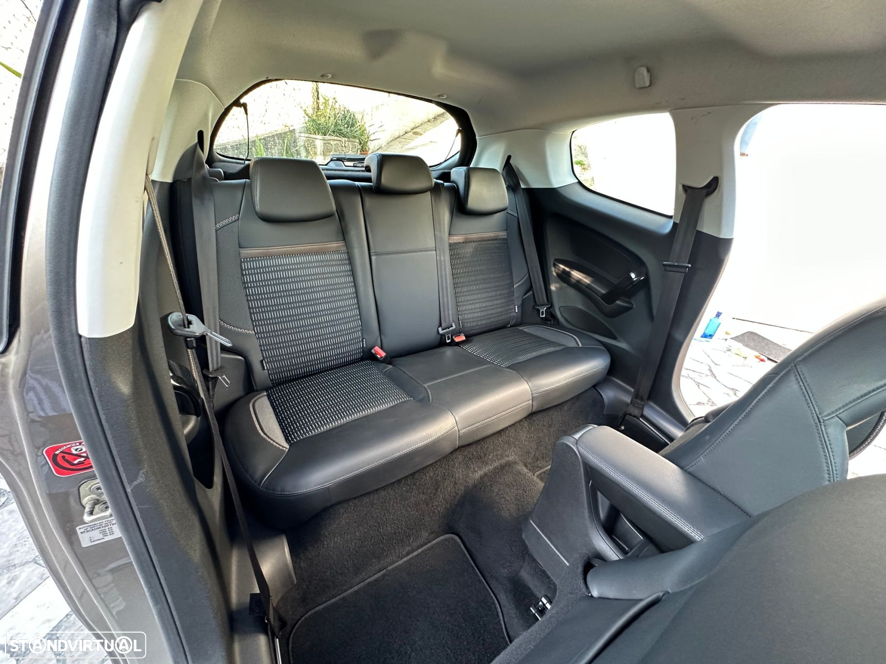 Peugeot 208 1.2 VTi Allure - 13