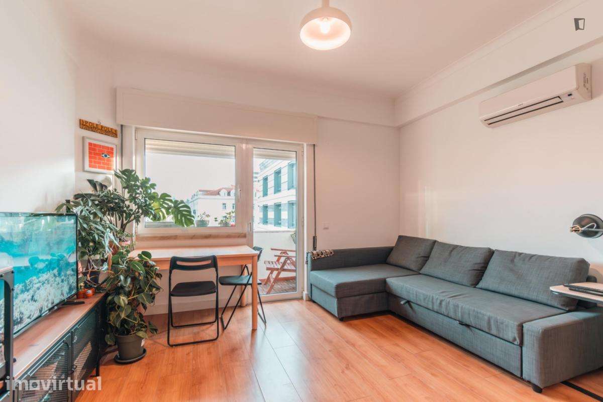 Apartamento com 1 quartos - localizado em Entrecampos Lisbon - Grande imagem: 2/13