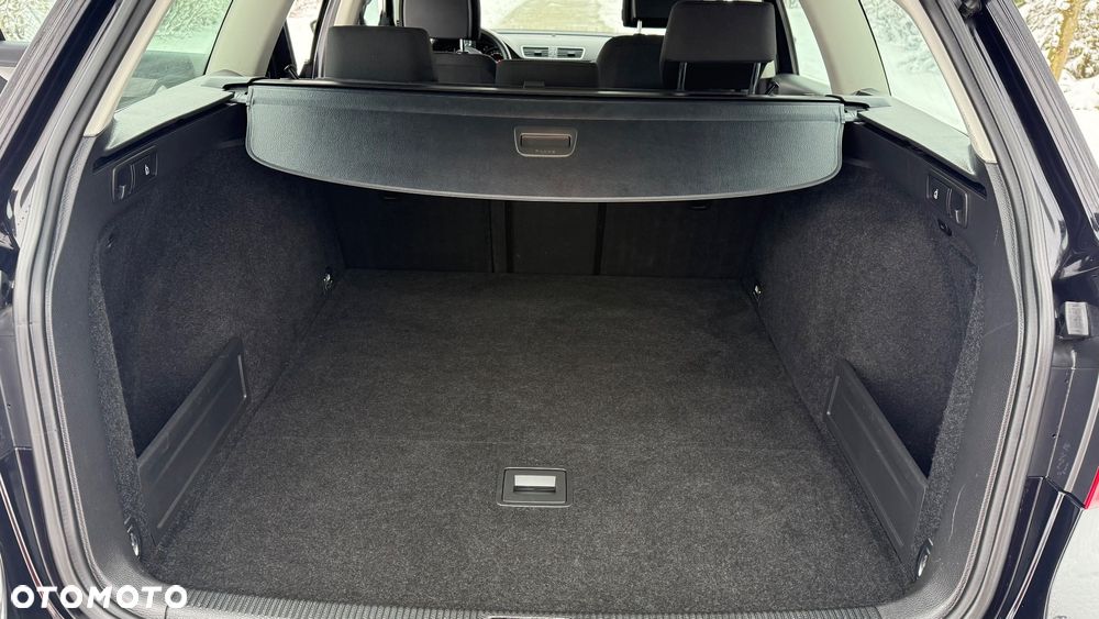 Volkswagen Passat 2.0 Blue TDI SCR Comfortline - 28